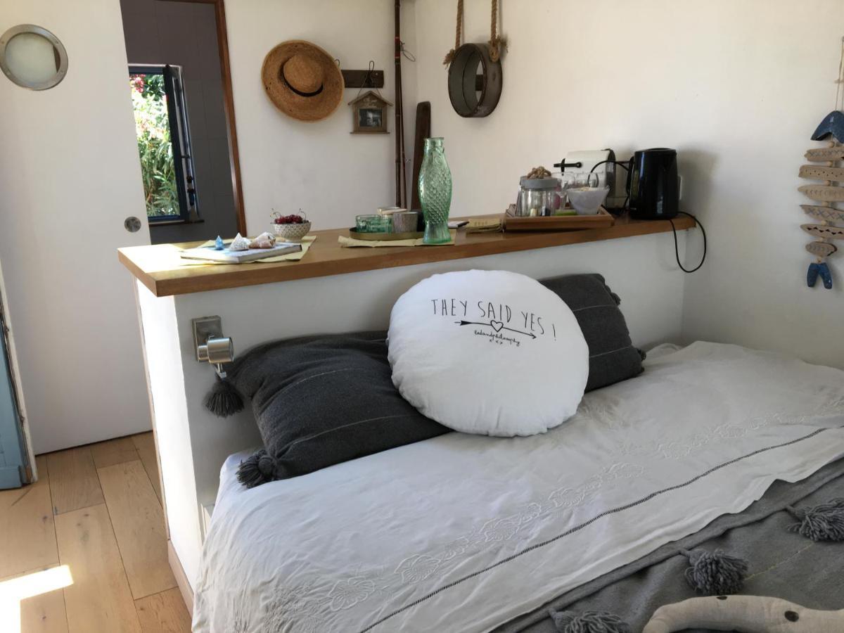 Cabanon De Pecheur En Bord De Lagune Sete Bagian luar foto